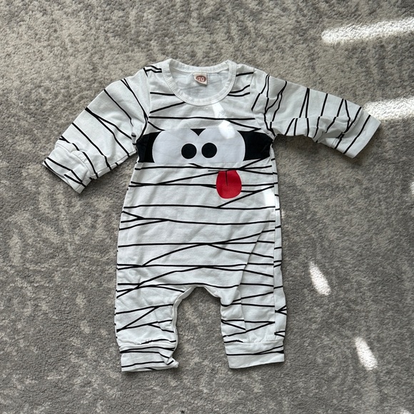 Other - Mummy onesie- size 3 month